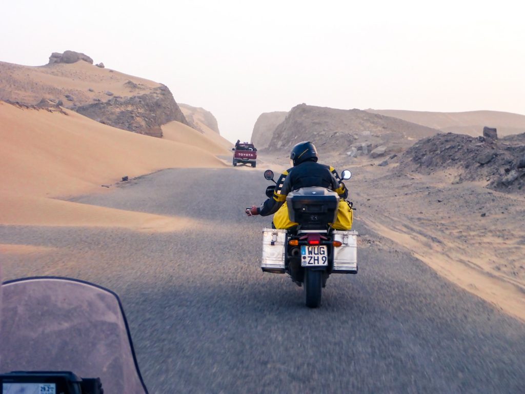 welcome to pakistan deserto dune moto