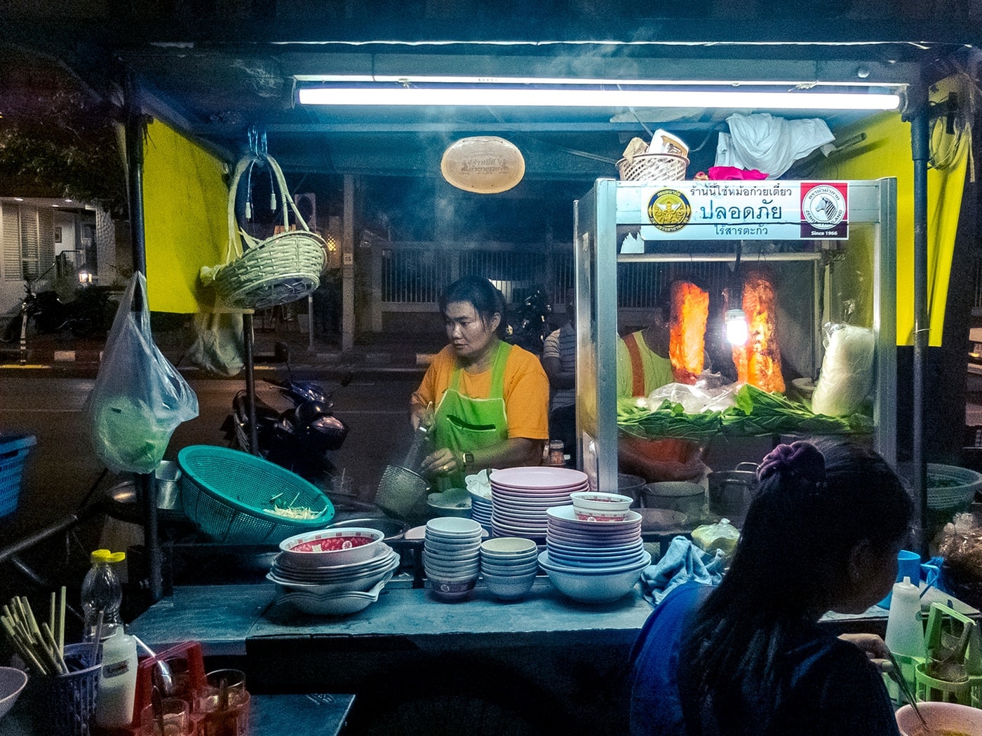 thailandia in moto bangkok street food